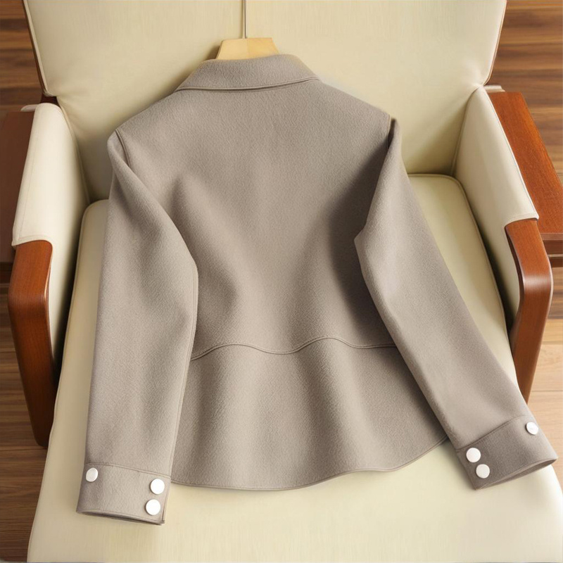 Elegant Women's Single-Breasted Raglan Sleeve Coat With Button & Pocket Details - Retro Style Casual Jacket - Image 5