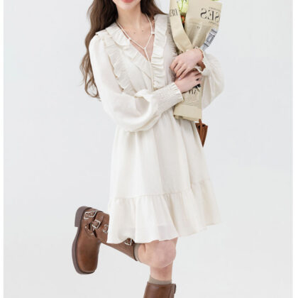 Sweet And Gentle Wind V-neck Apricot Skirt