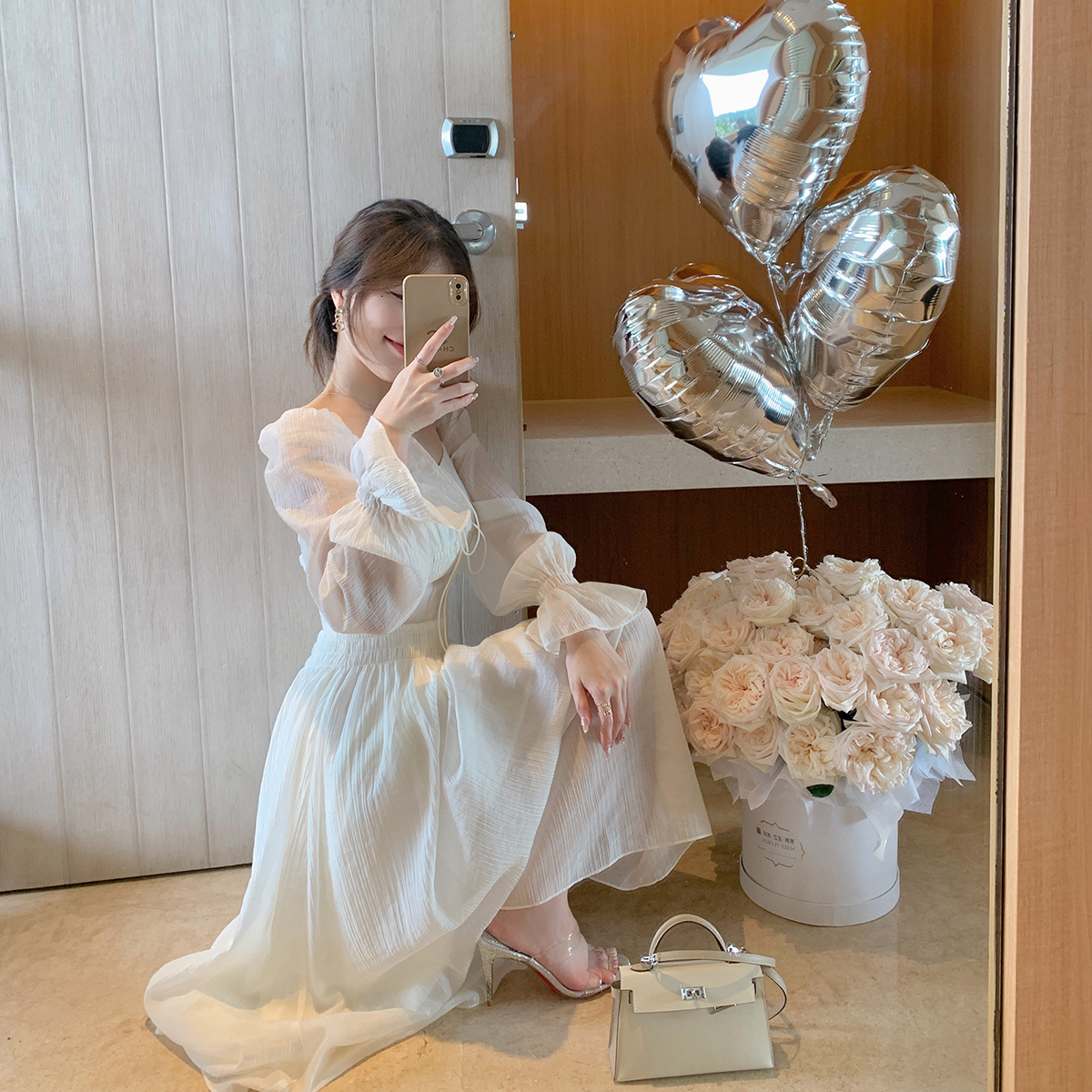 Women's Square Neck White Bubble Sleeved Dress With Waistband Length — изображение 5