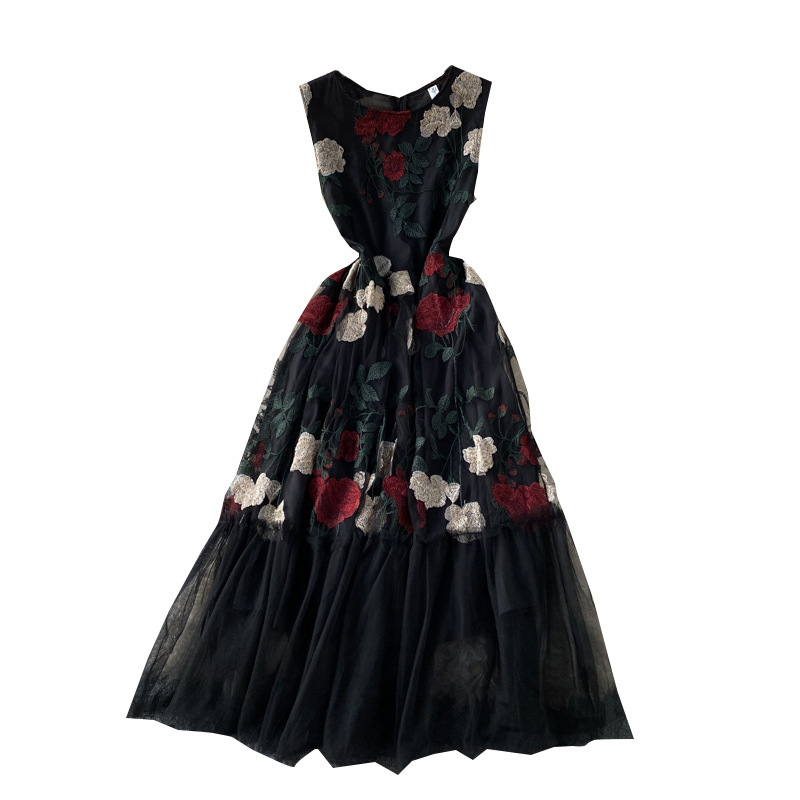 Women's Fashion Retro Mesh Rose Floral Embroidered Round Neck Dress - Image 5