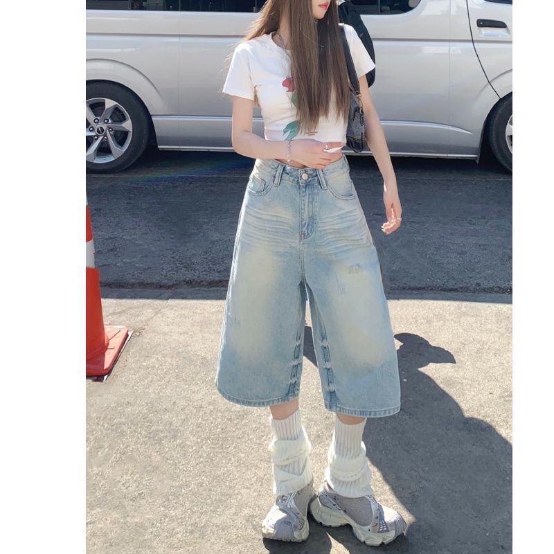 Women's Washed Light-colored Loose Wide-leg Cropped Denim Shorts - Image 2