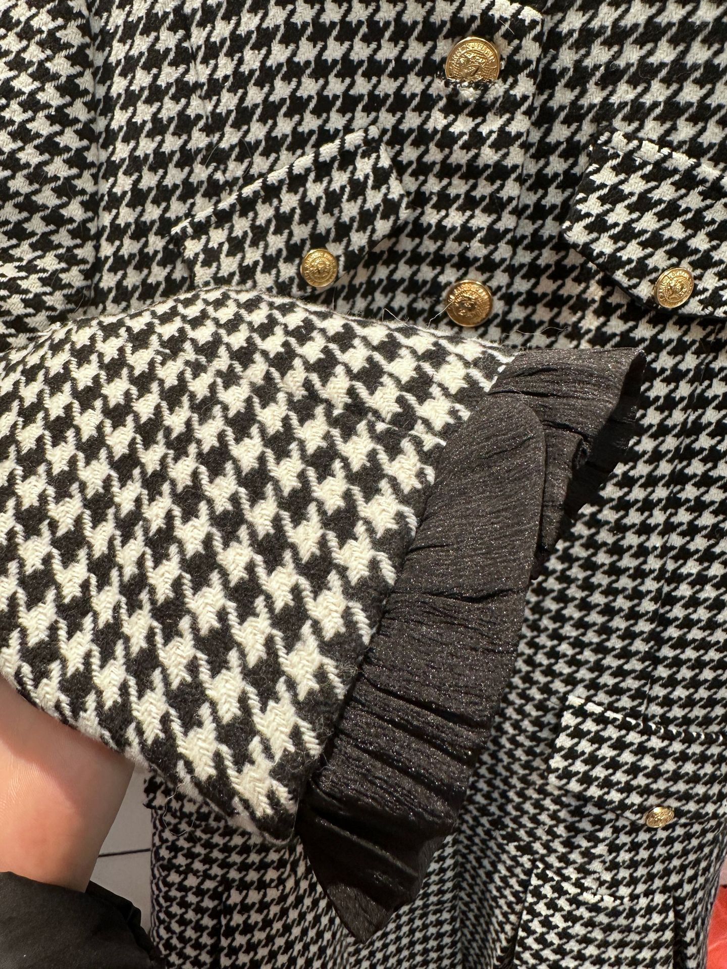 Thousand Bird Checker Dress With Feminine Style And Slim Waist - Image 3