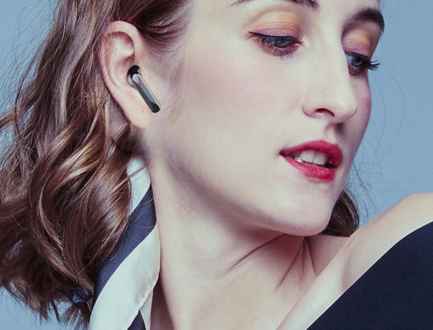 The New Bluetooth Black Tech E-sports Headset - Image 5