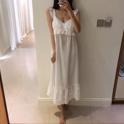 Women's Fashion Lace Princess Strap Nightdress