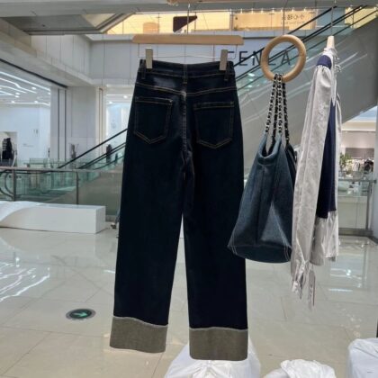 Women's Spring And Autumn Straight Leg Trousers With Curled Design Jeans