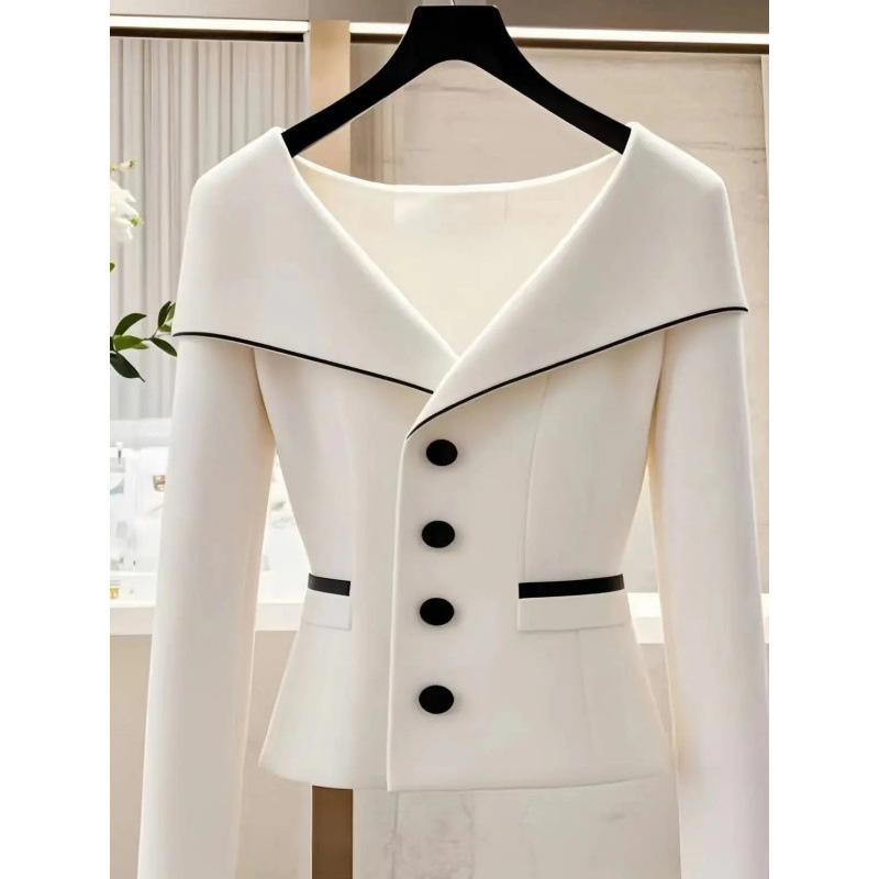 Elegant Lady Versatile White Coat — изображение 2