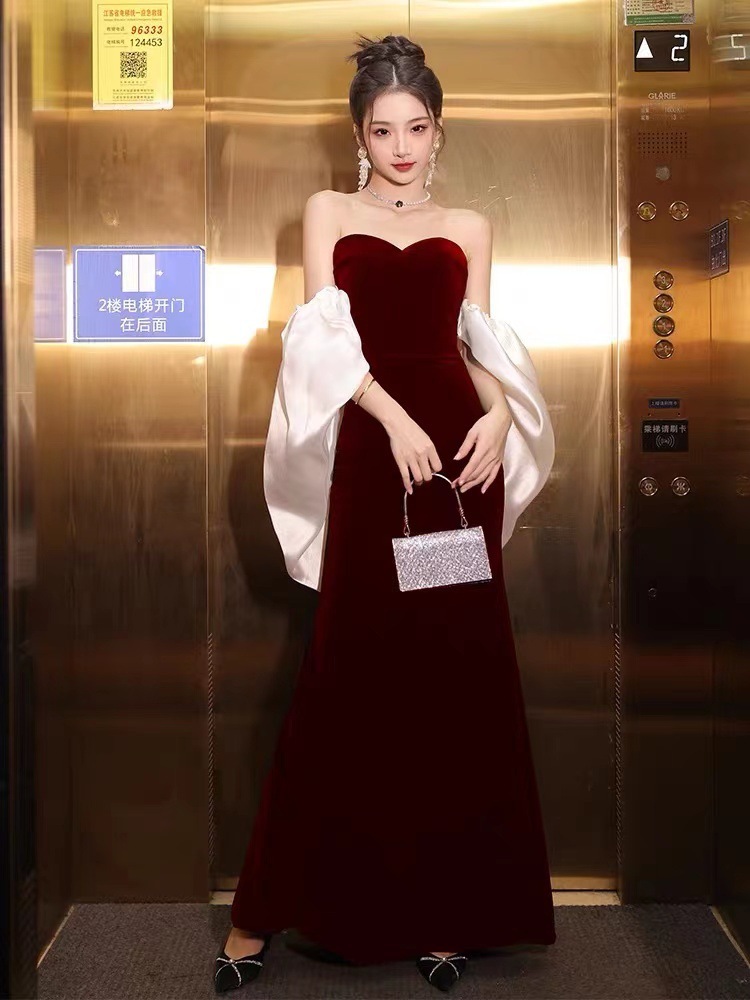 Daily Wearable Host Performance Costume — изображение 2