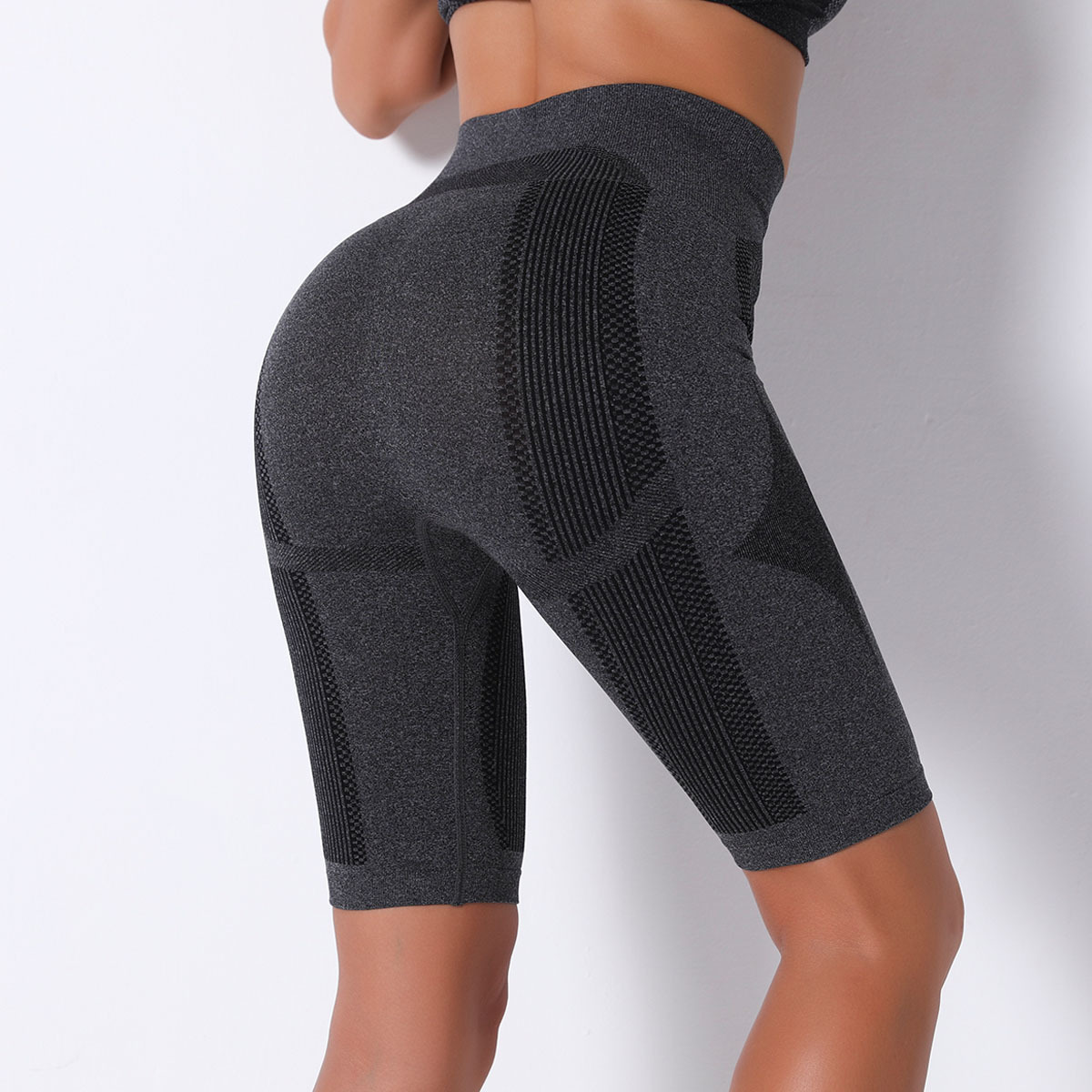 Women's Knitted Breathable Five-point Shorts Yoga Pants Fitness Pants - Image 4