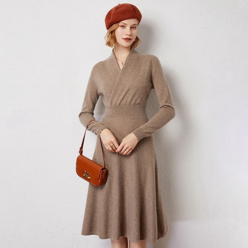 Mid-collar Long Slim Cross Over-the-knee V Cashmere Dress