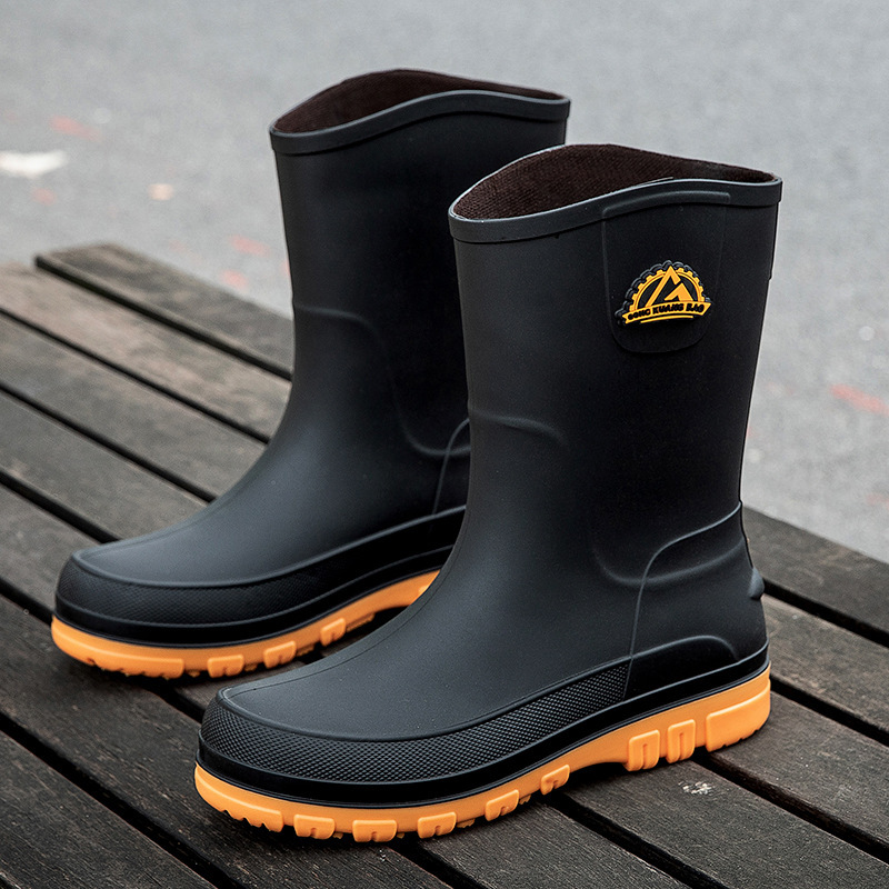 Men's Fashionable Outdoor Middle Tube Non-slip Rain Boots - Image 8
