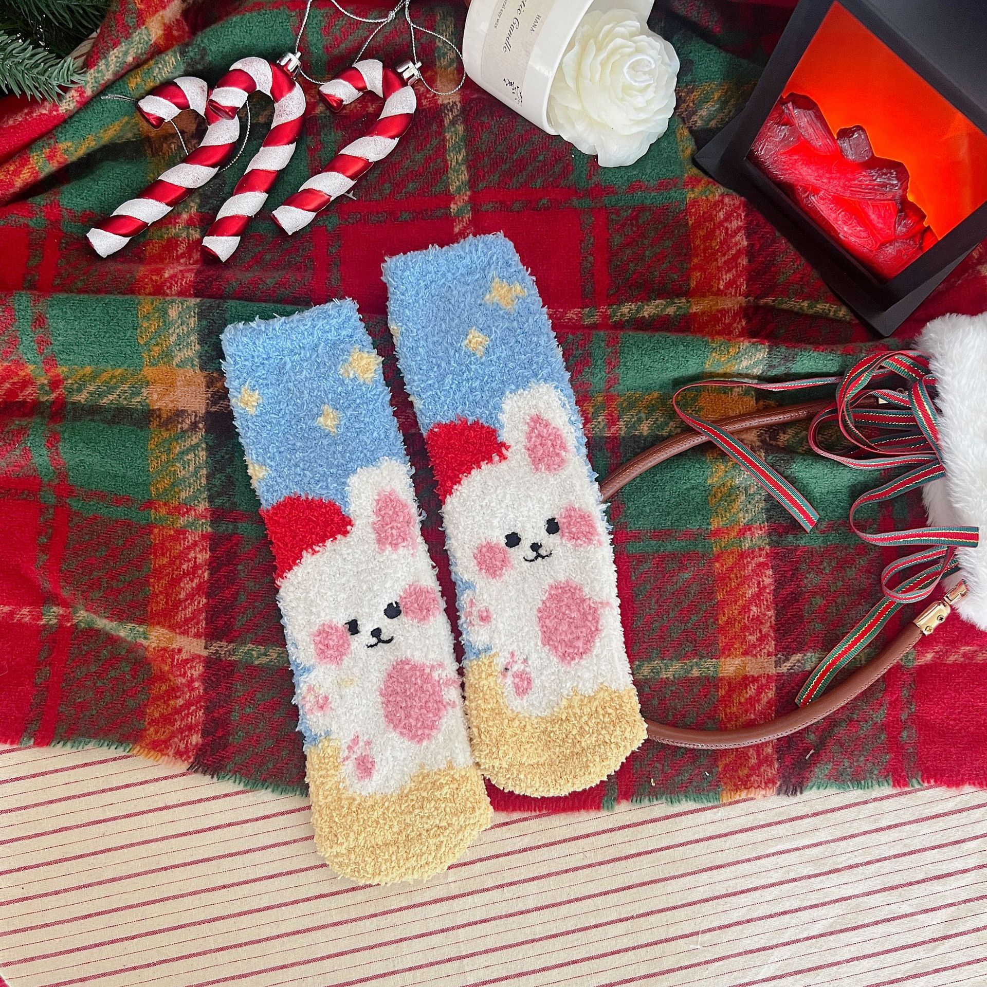 Christmas Lint-free Cute Coral Fleece Thermal Middle Tube Women's Socks - Image 9