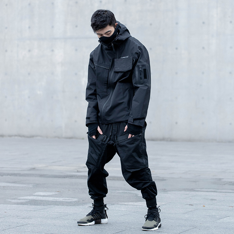 Diagonal Zip Hooded Charge