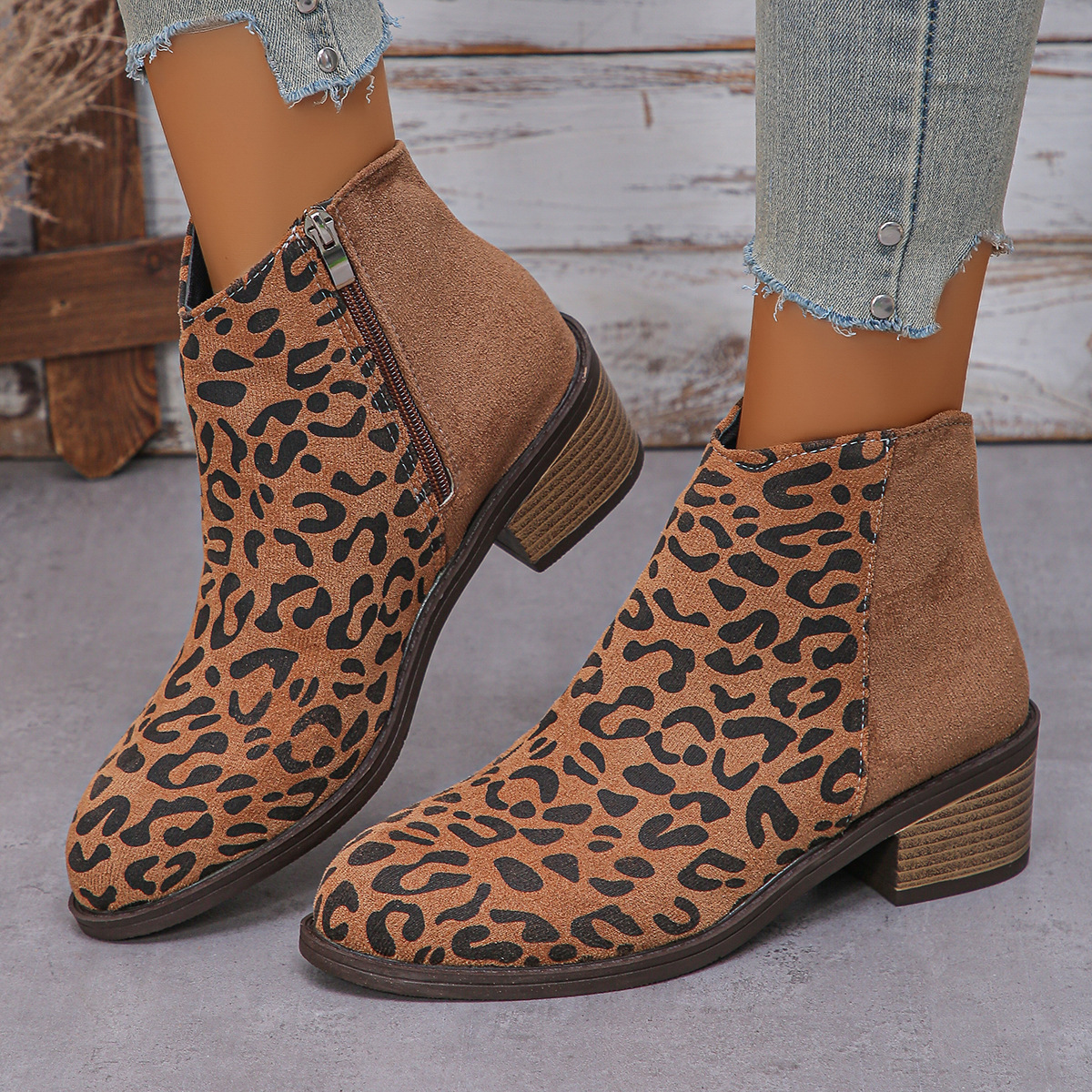 Women's Leopard Print Winter Chelsea Boots — изображение 4