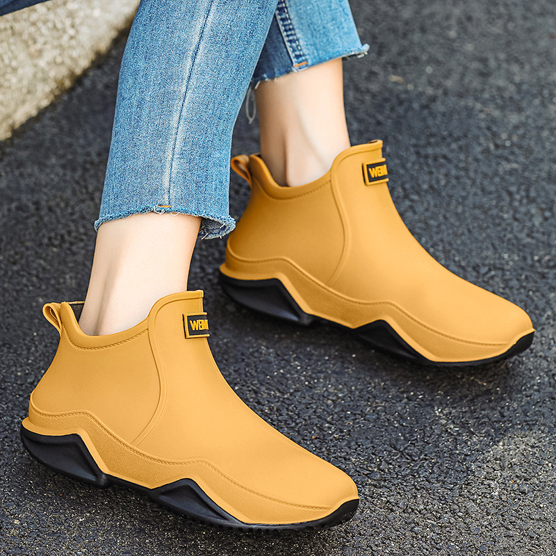 New Men's Rain Boots Short Tube Outdoor Waterproof Shoes - Image 8