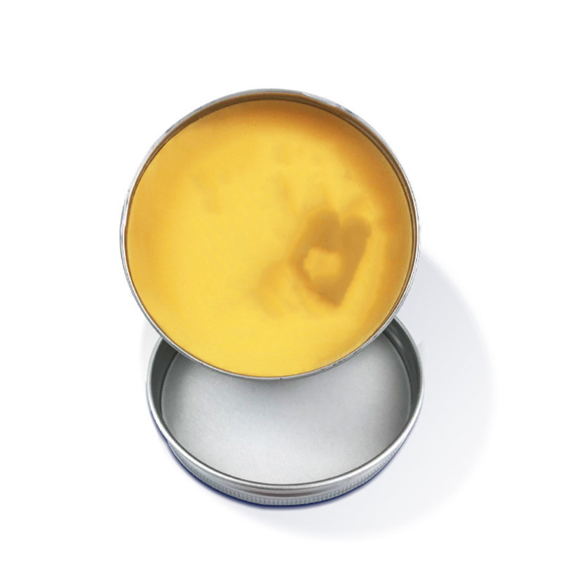 Coated rubber and plastic car wax - Image 2