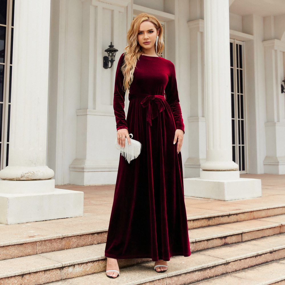 Elegant And Elegant Lady's Long Dress — изображение 4