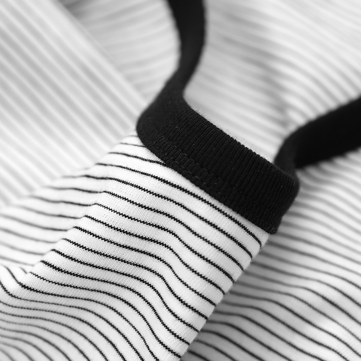Letter printed black and white striped short sleeves - Image 2