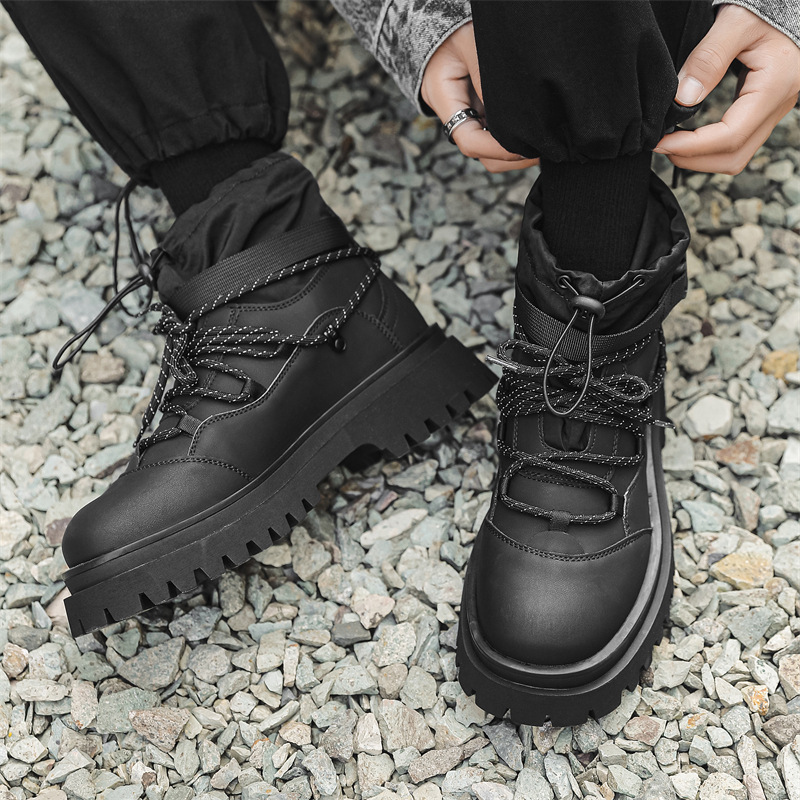 Camping Mid Top Mountaineering Boots - Image 2