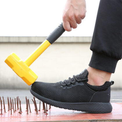 Safety Shoes Lightweight Breathable Smash-proof And Stab-proof