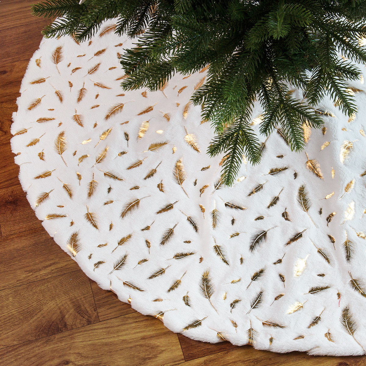 New White Plush Christmas Tree Skirt - Image 4