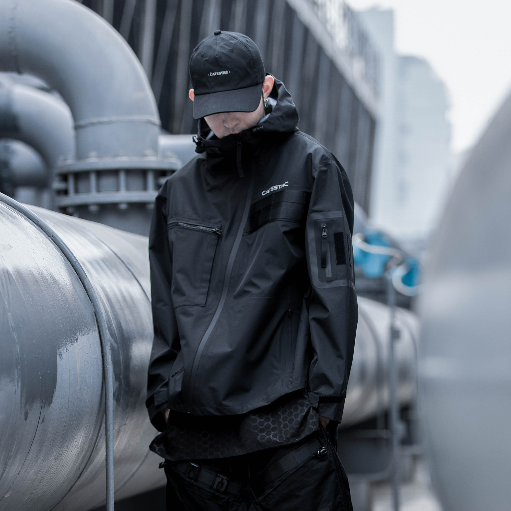 Diagonal Zip Hooded Charge — изображение 4