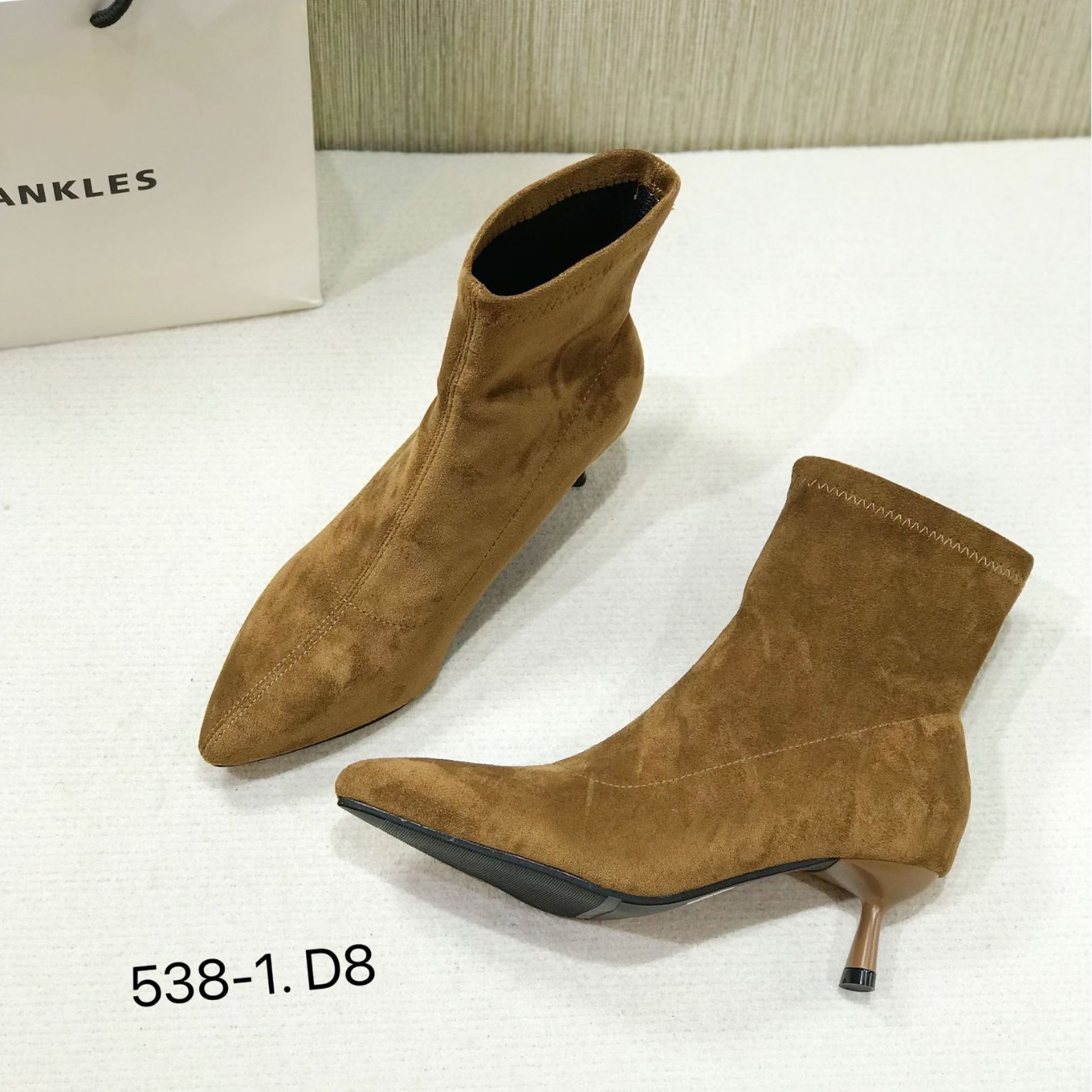 Small Ankle Boots Pointed Toe Fashion Boots Martin Boots - Image 4