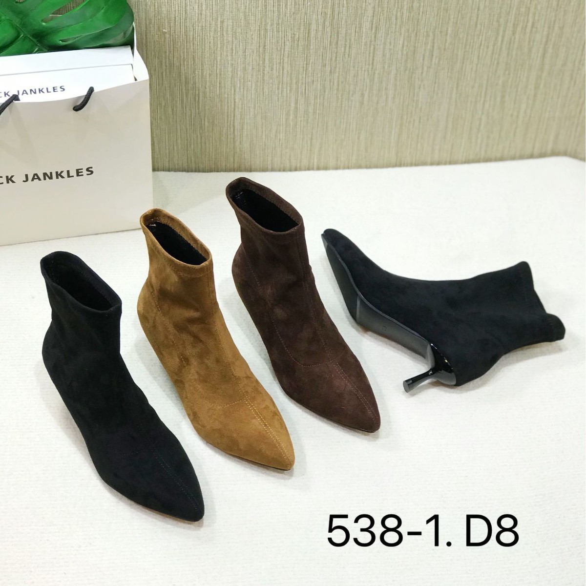 Small Ankle Boots Pointed Toe Fashion Boots Martin Boots - Image 2