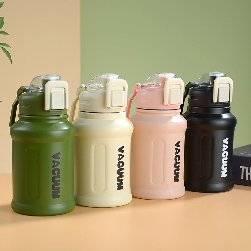 Portable Large Capacity Insulated Water Cup With Straw - Image 2