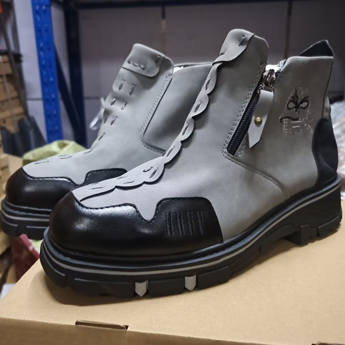 Men's Short Boots Round Toe Large Size Side Zipper Martin Boots