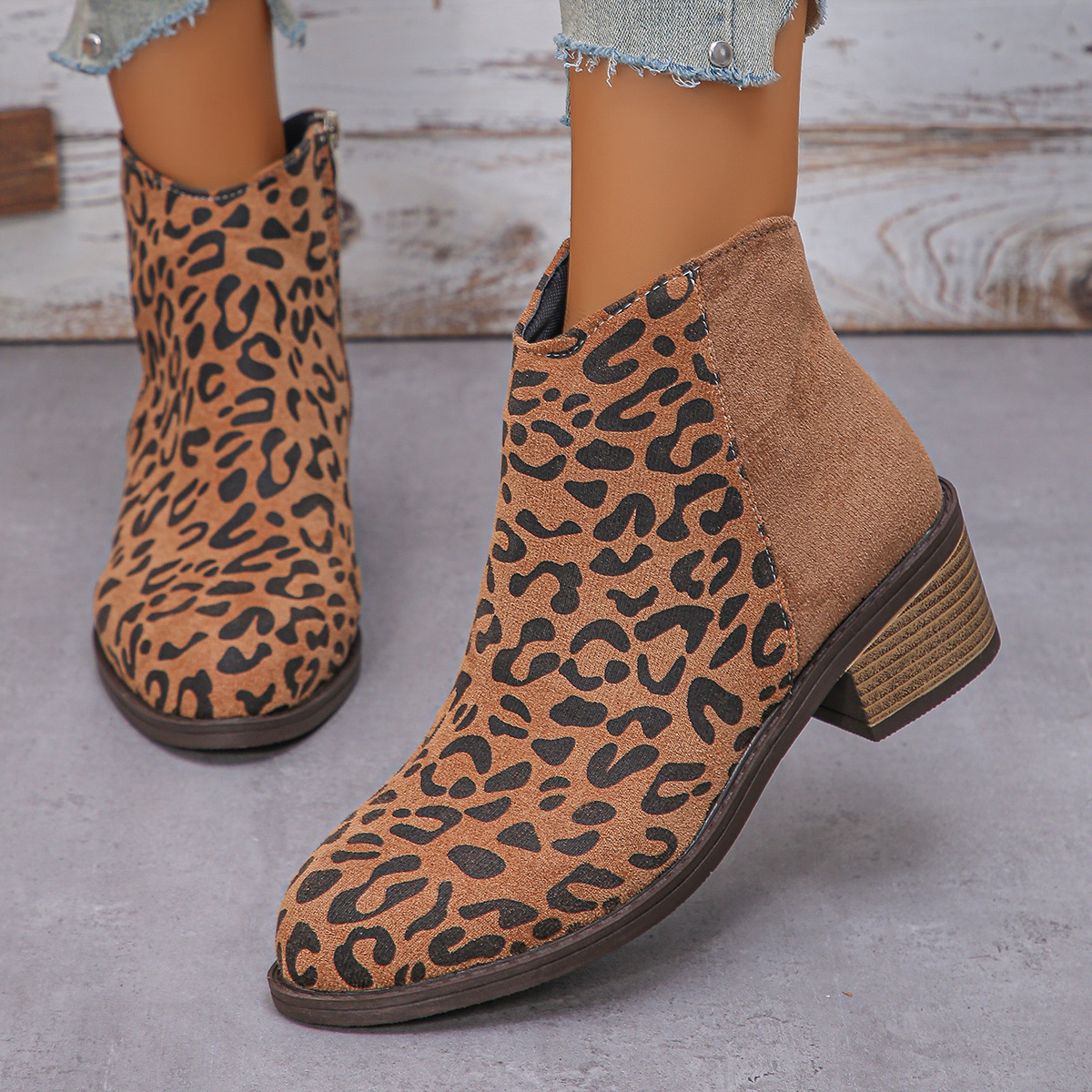 Women's Leopard Print Winter Chelsea Boots — изображение 3