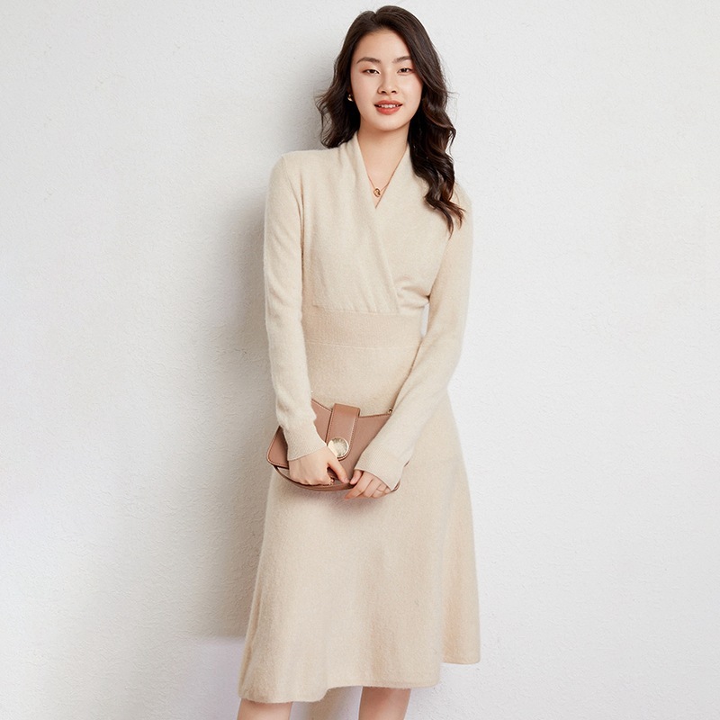 Mid-collar Long Slim Cross Over-the-knee V Cashmere Dress — изображение 7