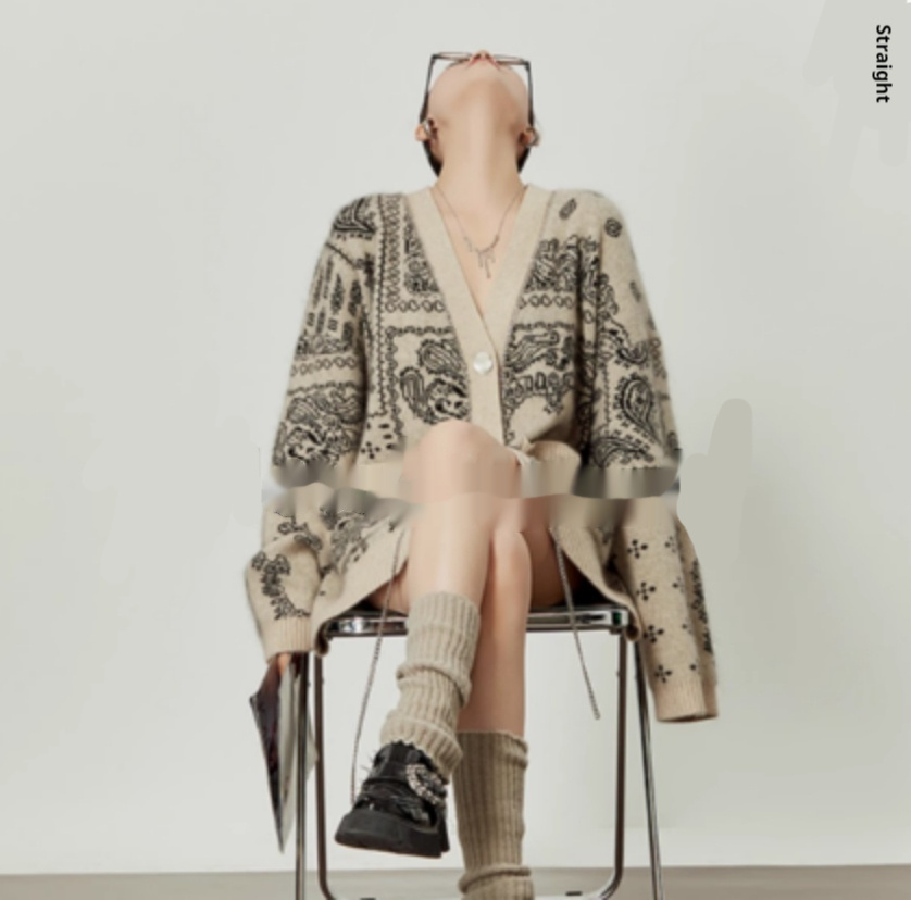 Loose V-neck Jacquard Lazy Sweater Cardigan - Image 4