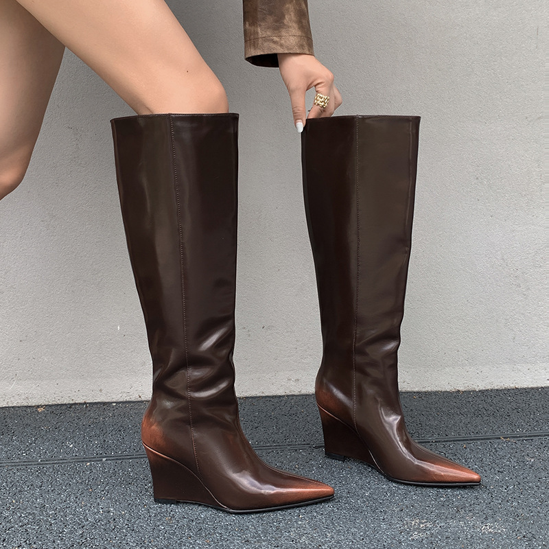 Temperament Pointed Cowhide Wedge Large Boots — изображение 4