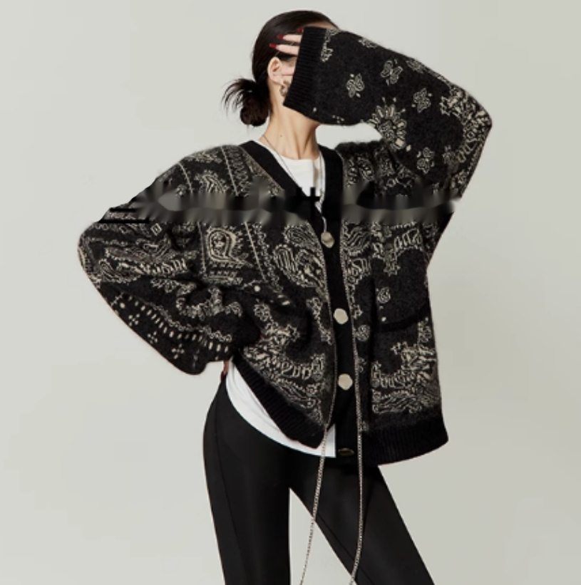 Loose V-neck Jacquard Lazy Sweater Cardigan - Image 6