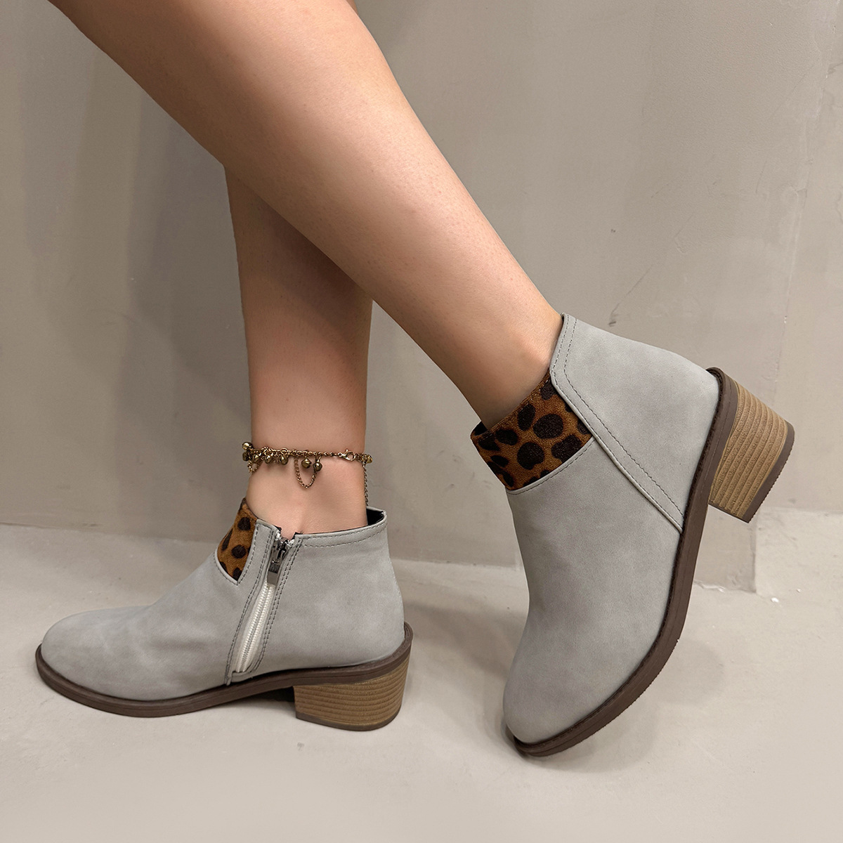 Plus Size Frosted Leopard Print Pointed Sense Thin Booties - Image 8