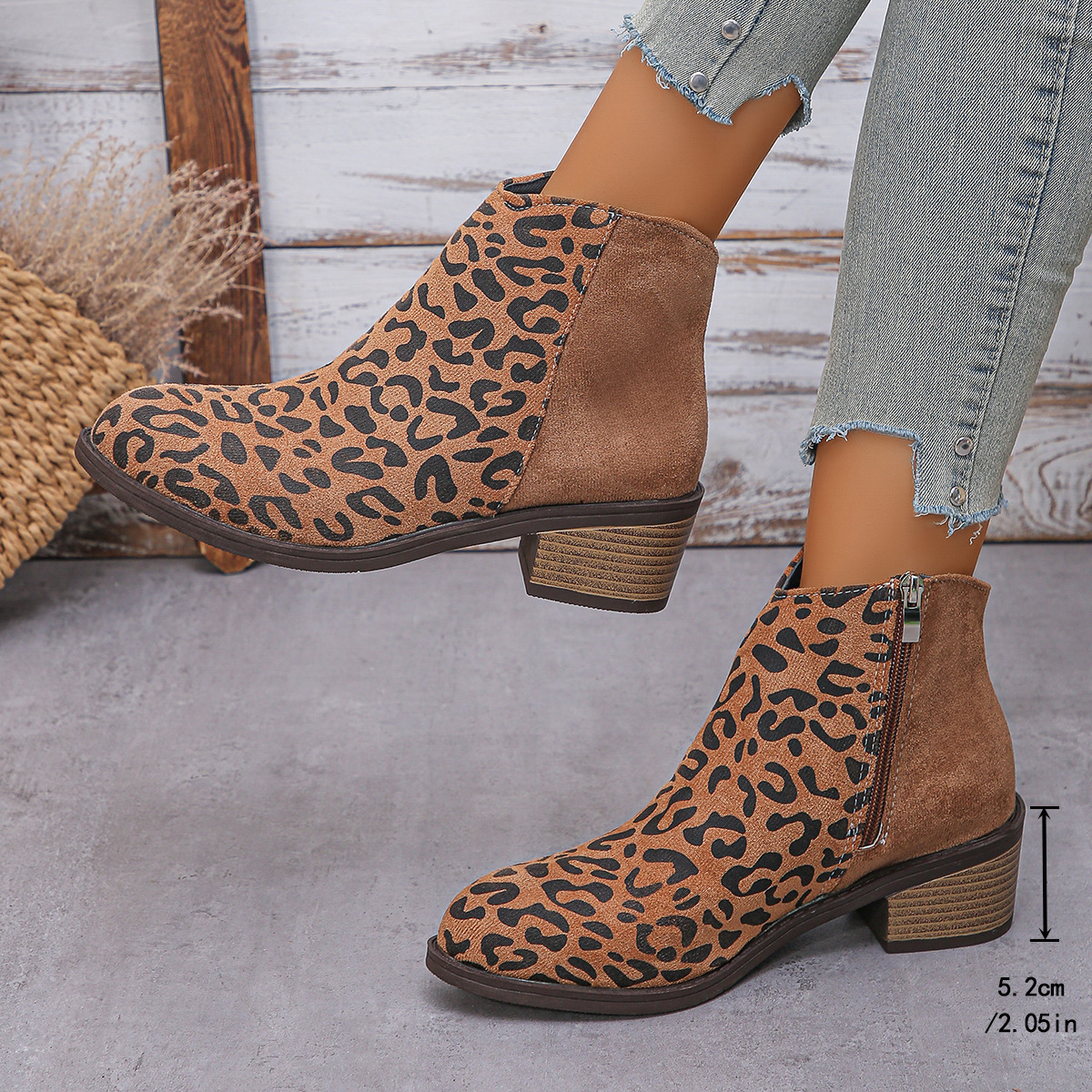 Women's Leopard Print Winter Chelsea Boots — изображение 2