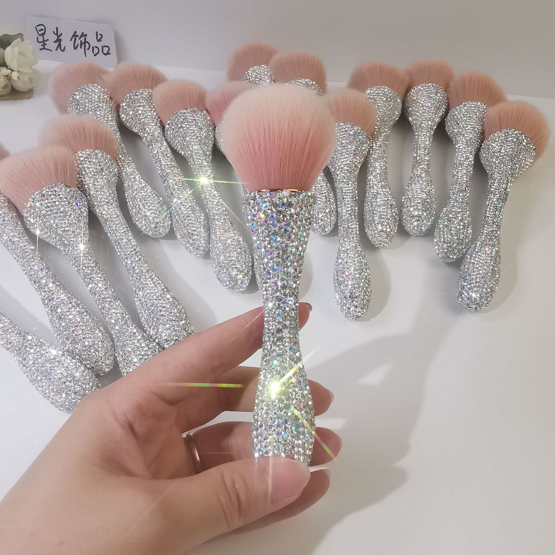 Diamond-encrusted Mini Small Waist Makeup Brush Single Beauty Tool – Bild 5