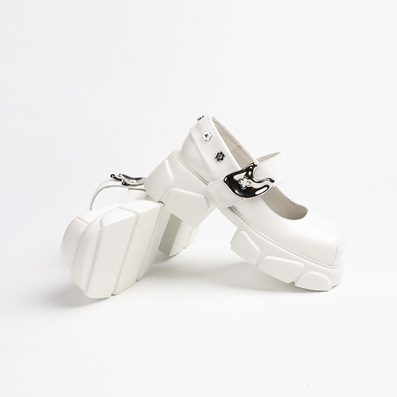 Women's Sponge Cake Thick Soled Big Toe Small Leather Shoes - Image 4