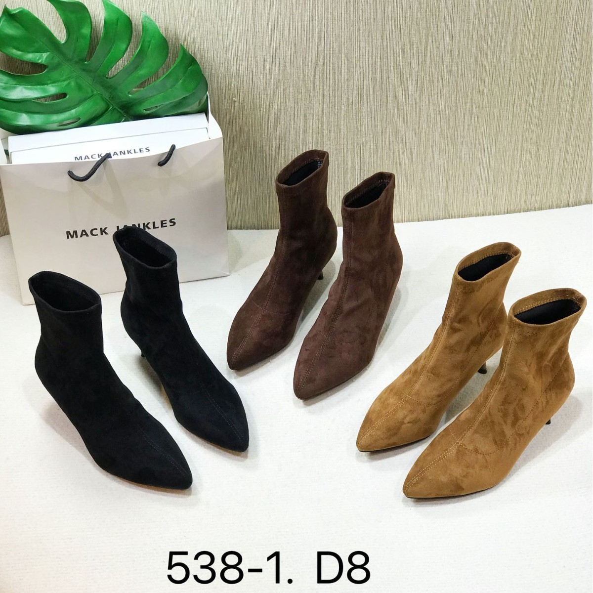 Small Ankle Boots Pointed Toe Fashion Boots Martin Boots - Image 3