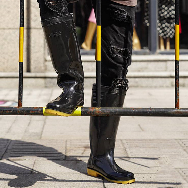 Men's Fashion Non-slip Wear-resistant Construction Site Waterproof Shoes - Image 2