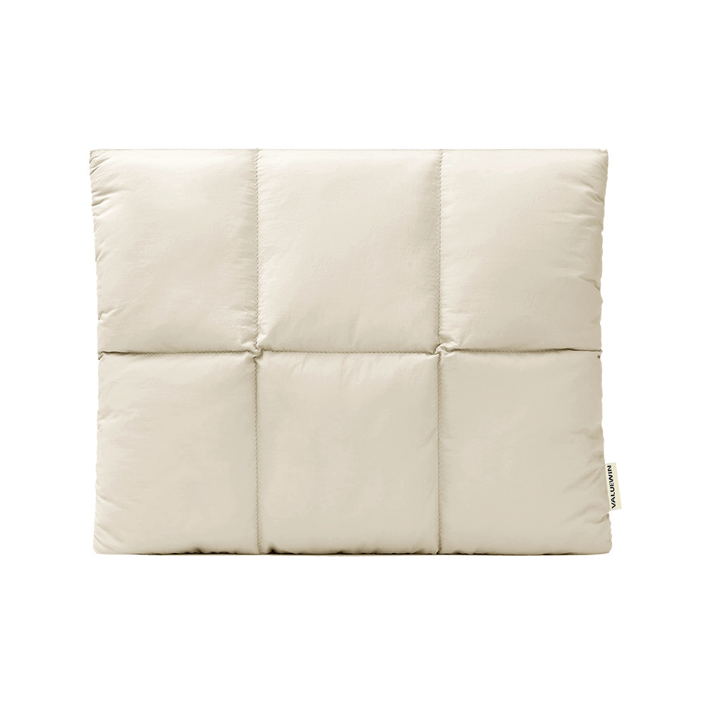 Soft And Fluffy Laptop Sleeve 13-15.6 - Image 6