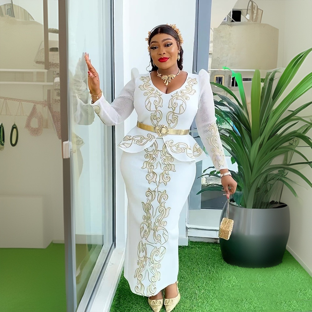 Women's Luxury Rhinestone Beaded V-neck Formal Dress – Bild 3