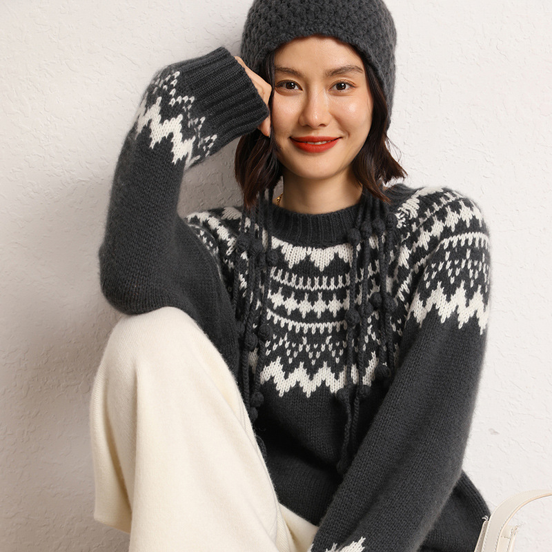 Women's Loose And Lazy Style Pullover Two-tone Jacquard Round Neck Sweater - Image 4