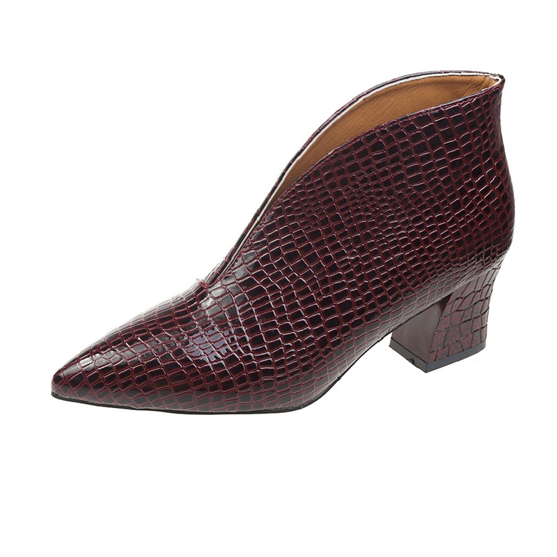 V Cut Women's Fashion Pointed Embossed Chunky Heel Martin Boots - Image 5