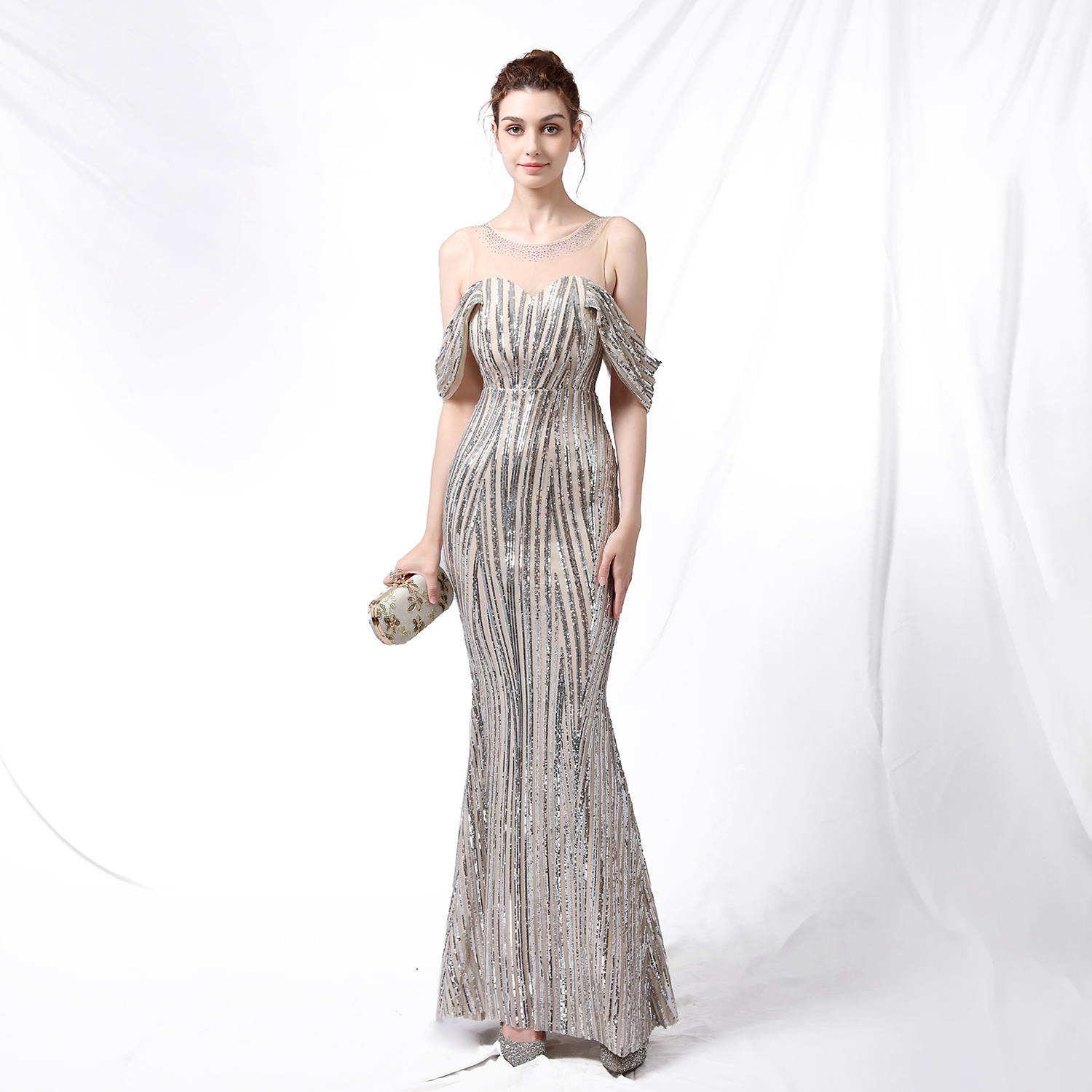 Long Sequined Long Dress With Front And Back - Image 5