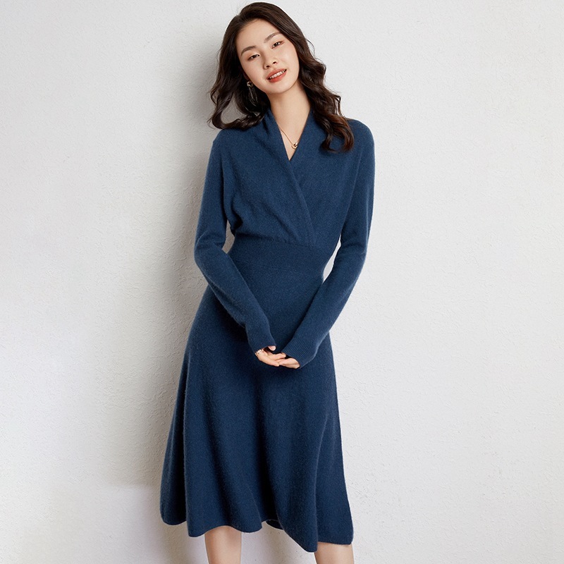 Mid-collar Long Slim Cross Over-the-knee V Cashmere Dress — изображение 8