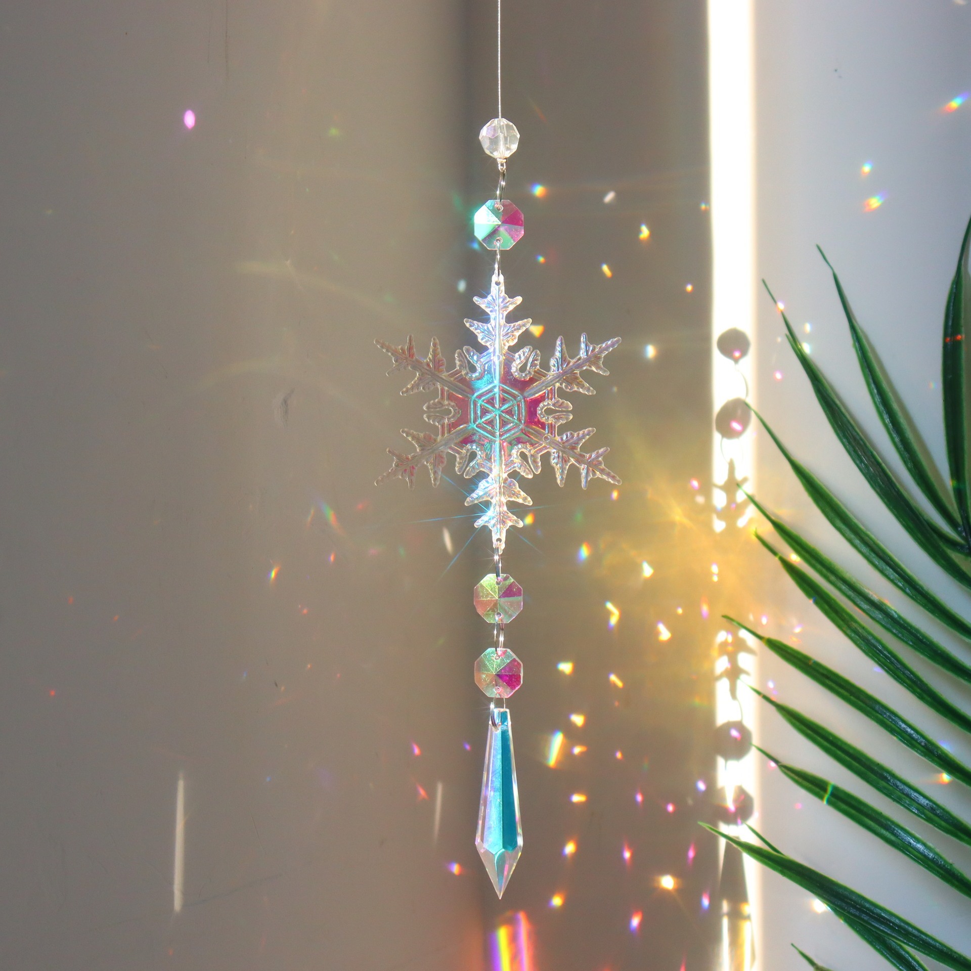 Christmas Colorful Snowflake Crystal Sun Catcher Ice Pillar Pendant Window Christmas Tree Decoration Party Pendant Christmas Decorations — изображение 4