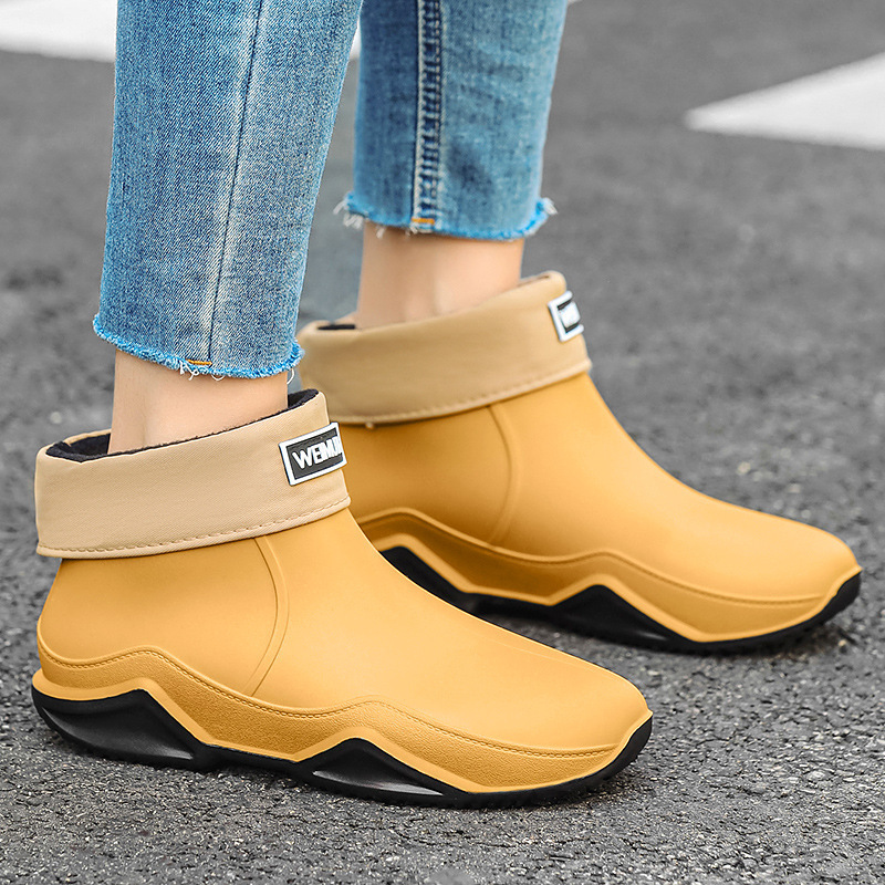 New Men's Rain Boots Short Tube Outdoor Waterproof Shoes - Image 2