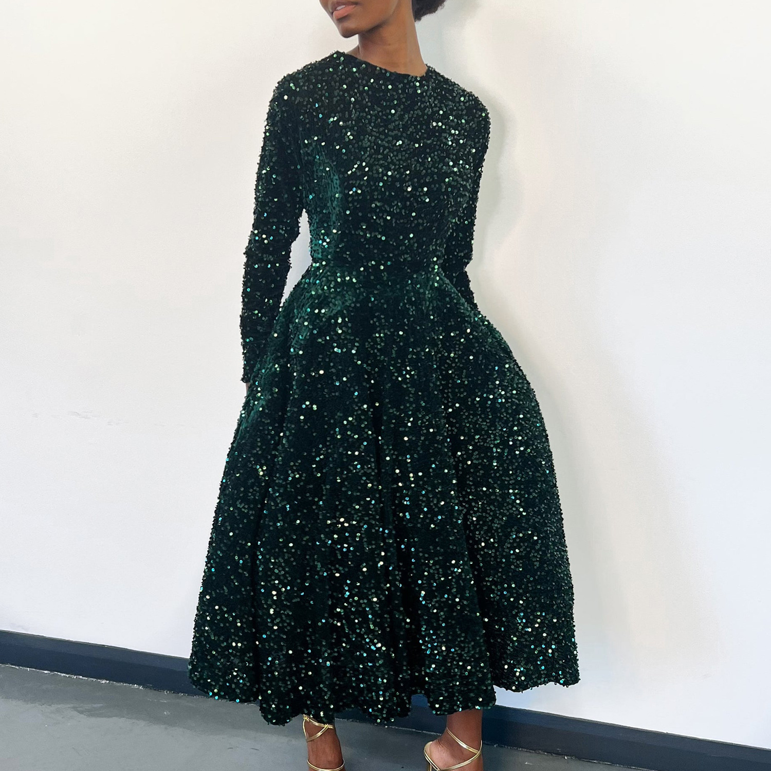 Women's Round Neck Long Sleeve Pure Color Sequins Mid-length Formal Dress – Bild 4