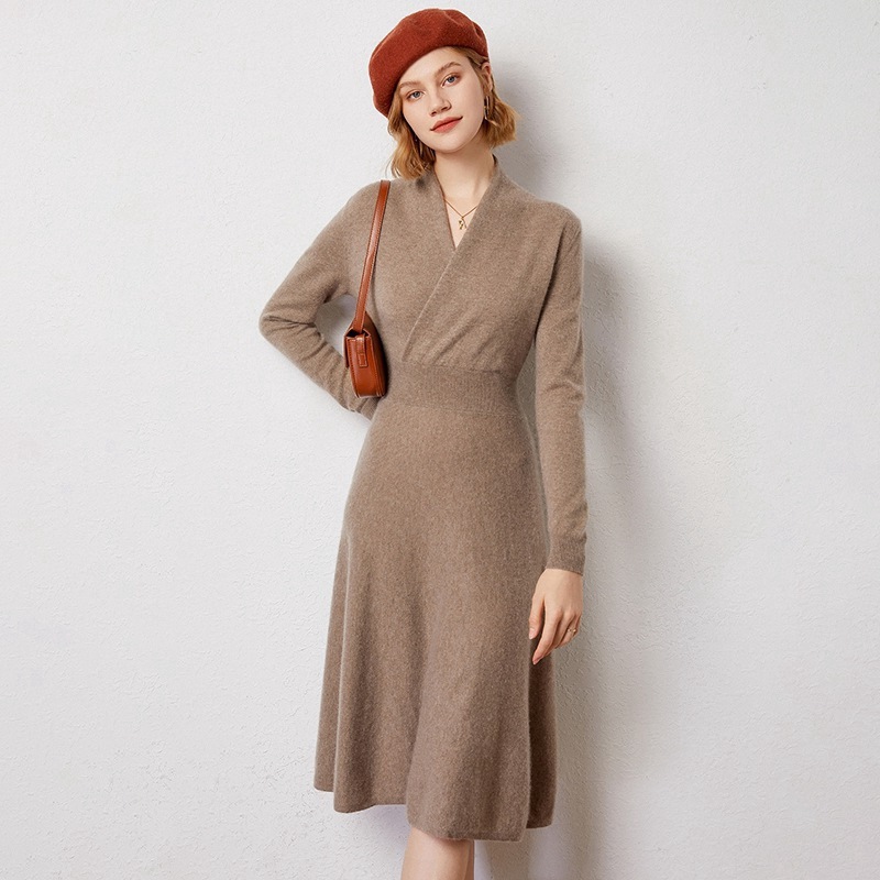 Mid-collar Long Slim Cross Over-the-knee V Cashmere Dress — изображение 2